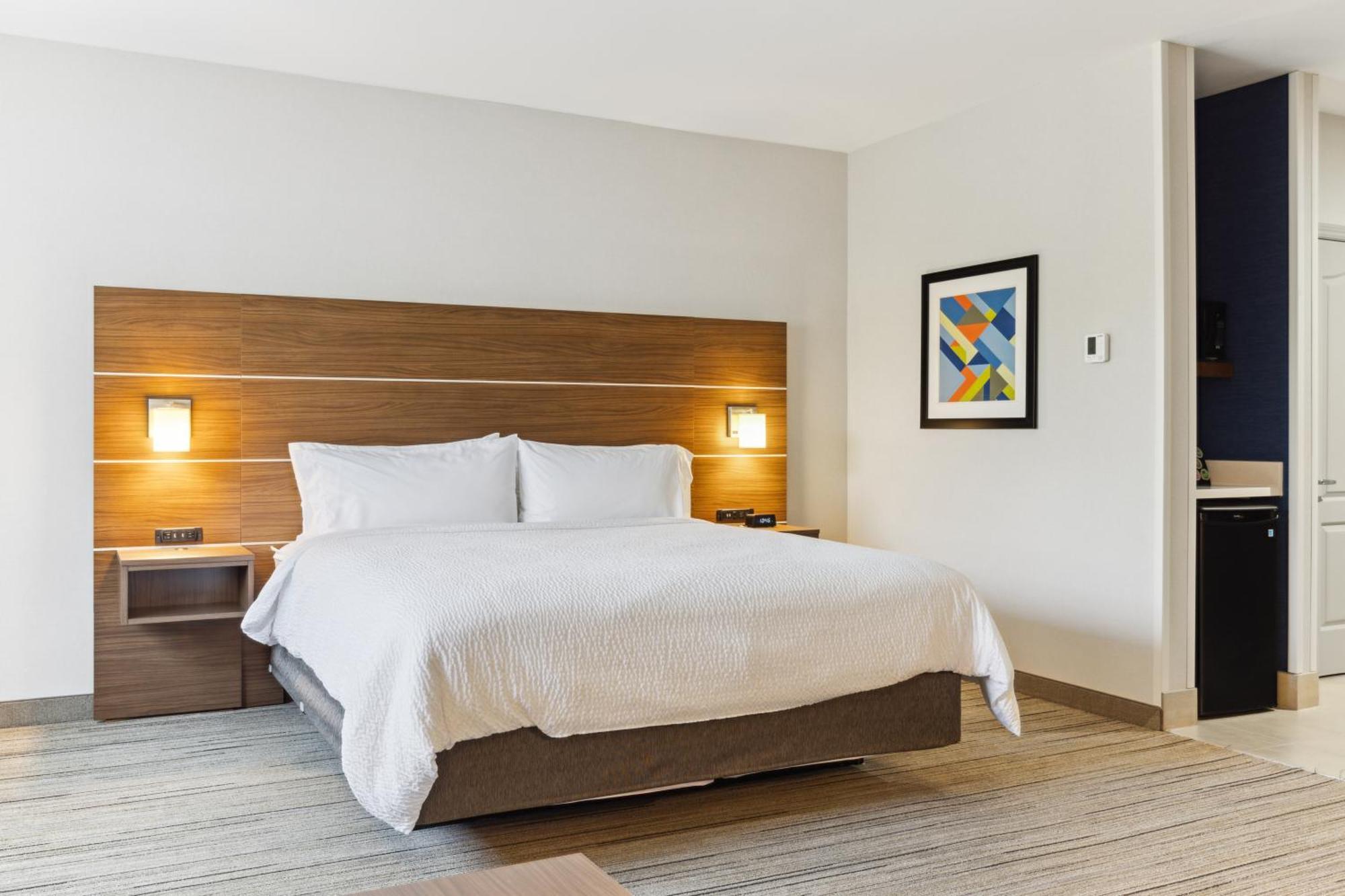 Holiday Inn Express & Suites Mountain View Silicon Valley By Ihg Екстериор снимка