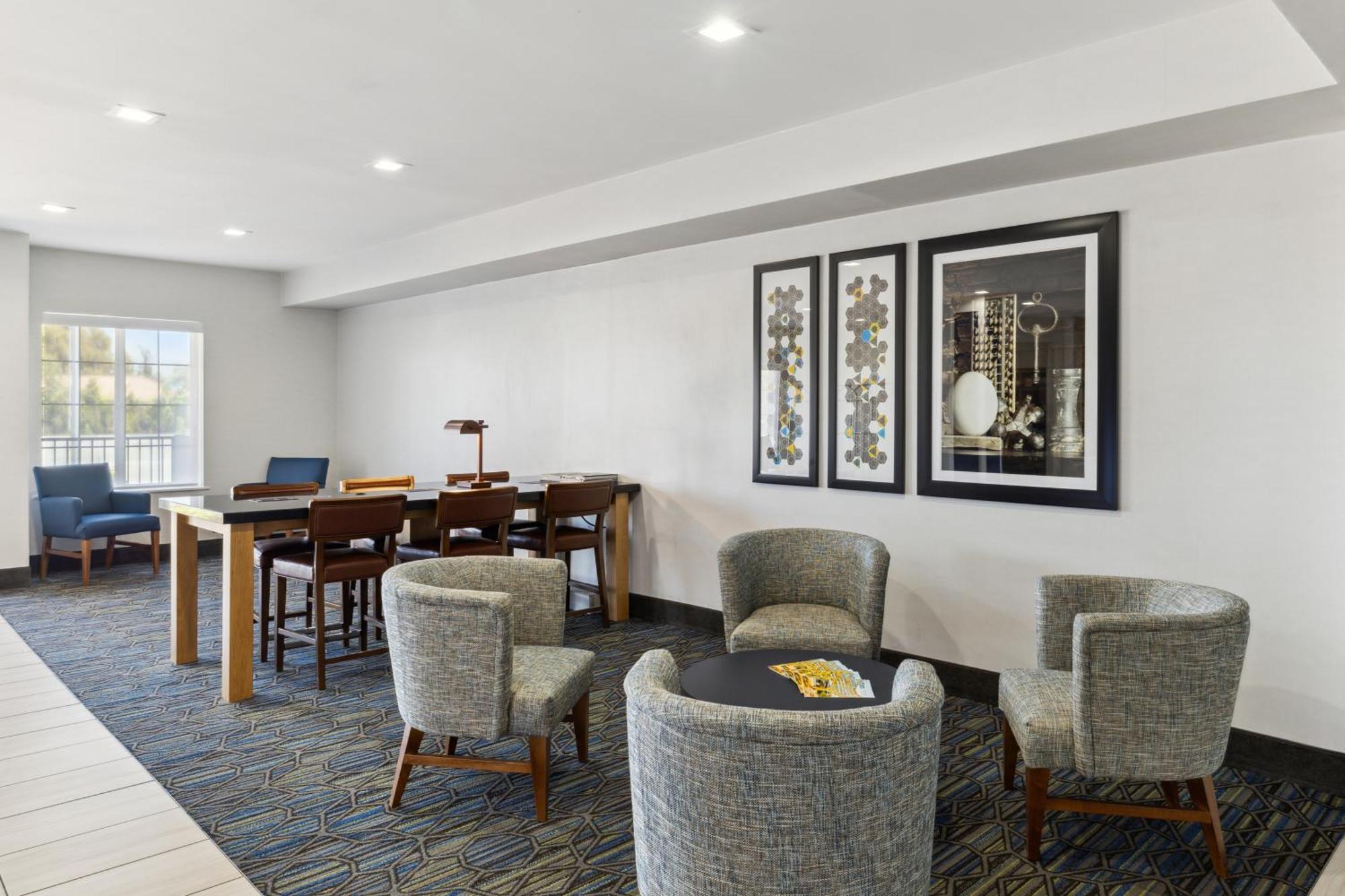 Holiday Inn Express & Suites Mountain View Silicon Valley By Ihg Екстериор снимка