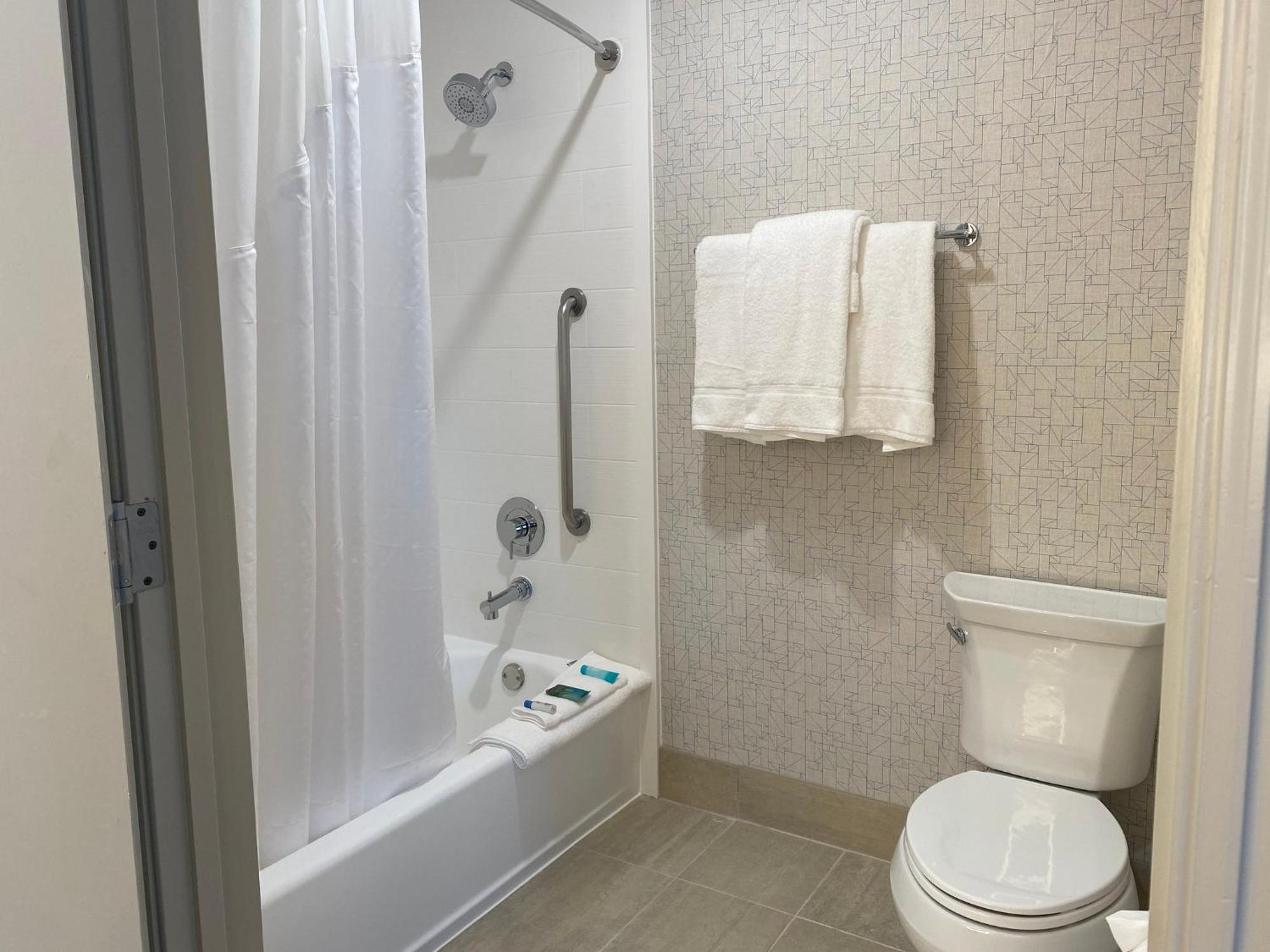 Holiday Inn Express & Suites Mountain View Silicon Valley By Ihg Екстериор снимка